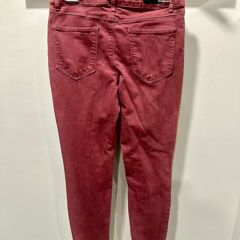 Almost Famous Women's Mid Rise Skinny Jeans Size 9 - Picture 4 of 11